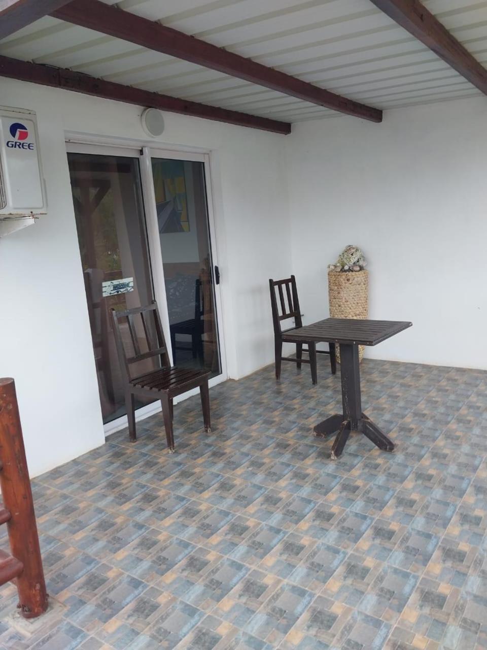 Poisson D'Or Guest House Port Mathurin Exterior photo