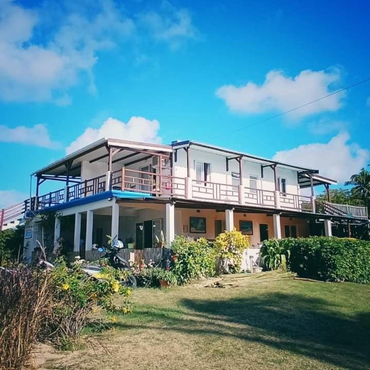 Poisson D'Or Guest House Port Mathurin Exterior photo